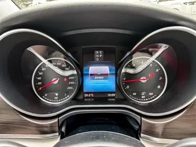 Mercedes-Benz V-Class 2021, 89000 км, за 220000 CNY