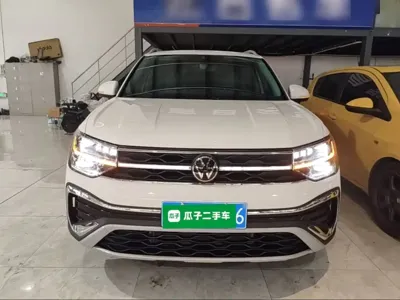 Volkswagen Tharu 2024, 8000 км, за 99800 CNY