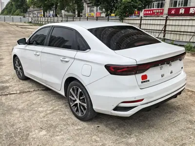Geely Emgrand 2023, 33000 км, за 40800 CNY - фото 8