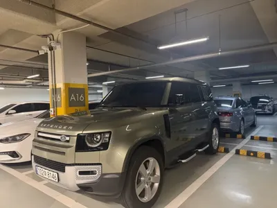 Land Rover Defender · 2023 год