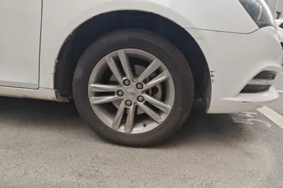 Geely Auto Emgrand 2017, 111900 км, за 22846.45 CNY - фото 8