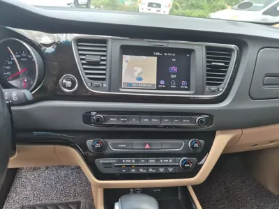 Kia Canival 2019, 157930 км, за 12500000 KRW - фото 8