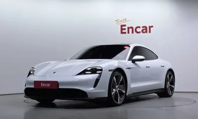 Porsche Taycan · 2021 год