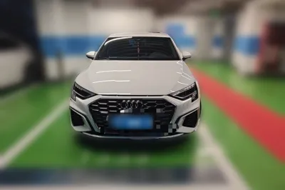 Audi A3 2022, 102400 км, за 84419.26 CNY