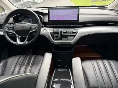 Roewe iMAX8 2021, 85000 км, за 79800 CNY - фото 12