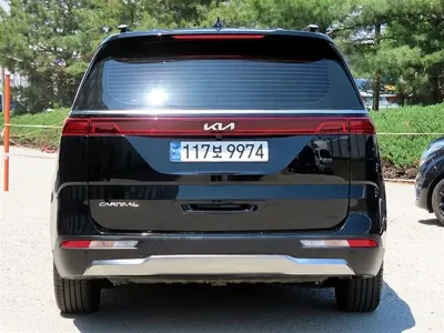 Kia Canival 2023, 61861 км, за 31000000 KRW