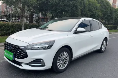 Ford Focus · 2021 год