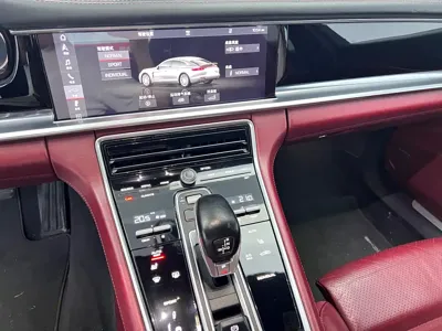 Porsche Panamera 2019, 88000 км, за 282800 CNY - фото 14