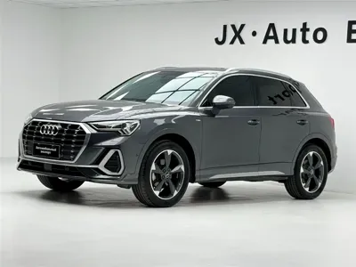 Audi Q3 · 2022 год