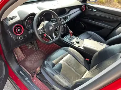 Alfa Romeo Stelvio 2018, 80000 км, за 69800 CNY - фото 4