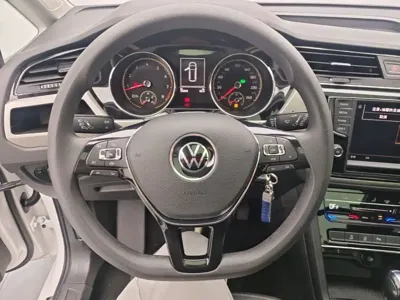 Volkswagen Touran 2022, 50100 км, за 89300 CNY - фото 11