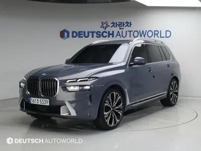 BMW X7 · 2023 год