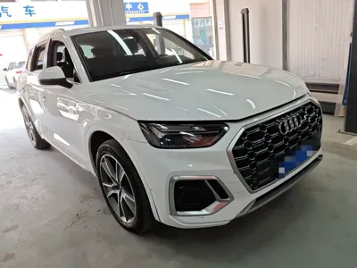 Audi Q5L 2023, 75000 км, за 185000 CNY