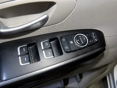 Kia Canival 2015, 176134 км, за 6600000 KRW - фото 13