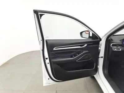 Geely Emgrand 2024, 18800 км, за 45900 CNY - фото 8