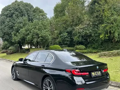 BMW 5 Series 2024, 39000 км, за 225799 CNY