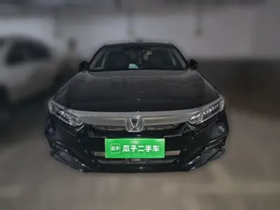 Honda Accord 2018, 72300 км, за 93481.86 CNY