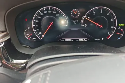 BMW 5 Series 2018, 100600 км, за 147620.08 CNY - фото 9