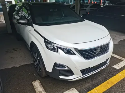 Peugeot 5008 2017, 76000 км, за 59800 CNY