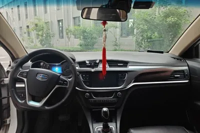 Geely Auto Emgrand 2017, 111900 км, за 22846.45 CNY - фото 10