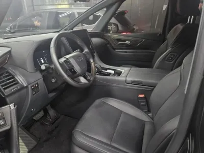 Toyota Alphard 2024, 3788 км, за 113000000 KRW