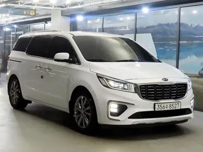 Kia Canival · 2019 год