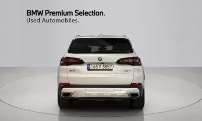 BMW X5 2022, 85100 км, за 60000000 KRW
