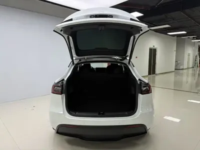 Tesla Model Y 2022, 62000 км, за 155800 CNY - фото 16