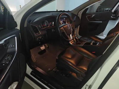 Volvo XC60 2017, 102600 км, за 65955.62 CNY - фото 17
