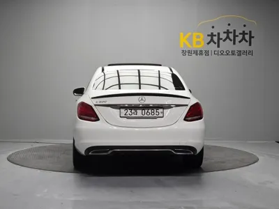Mercedes-Benz C-Class 2016, 61112 км, за 10612.84 USD