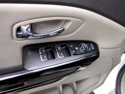 Kia Canival 2016, 180952 км, за 8990000 KRW - фото 12