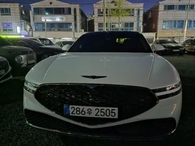 Genesis G90 2022, 35168 км, за 64640000 KRW