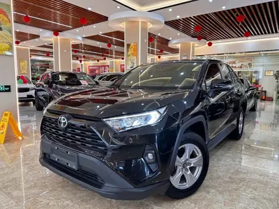 Toyota RAV4 · 2024 год