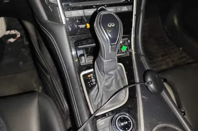 Infiniti Q50L 2018, 58800 км, за 77446.03 CNY - фото 15