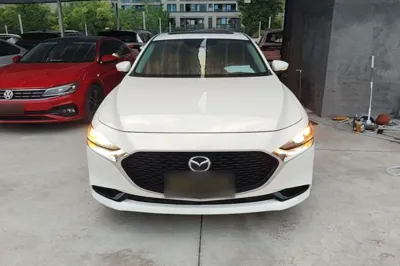 Mazda Mazda 3 Axela 2021, 45300 км, за 80175.25 CNY