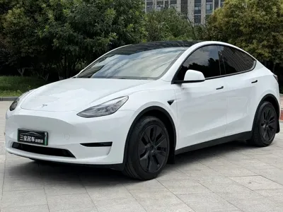 Tesla Model Y 2024, 38000 км, за 188800 CNY - фото 1
