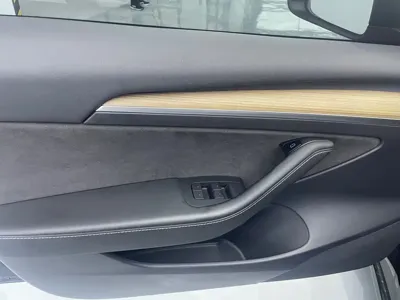 Tesla Model 3 2023, 40000 км, за 82700 CNY - фото 8