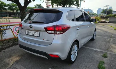 Kia Carens 2017, 54023 км, за 8450000 KRW - фото 5
