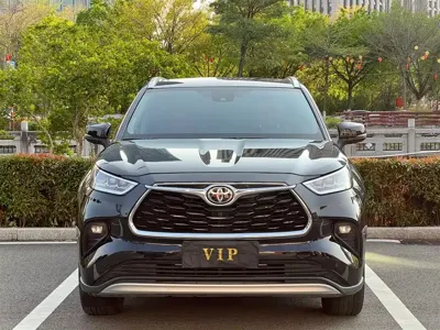Toyota Highlander 2024, 32000 км, за 216800 CNY