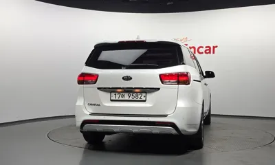 Kia Canival 2017, 196161 км, за 8900000 KRW