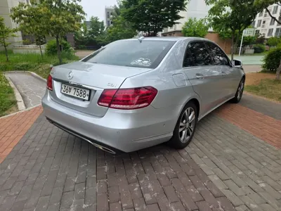 Mercedes-Benz E-Class 2014, 249715 км, за 6000000 KRW