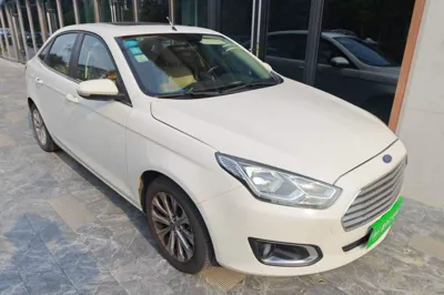 Ford Escort 2015, 146700 км, за 21495.18 CNY - фото 3