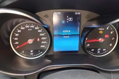 Mercedes-Benz C-Class 2019, 99600 км, за 102513.38 CNY - фото 12