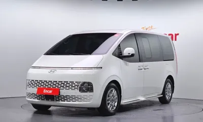 Hyundai Staria · 2025 год
