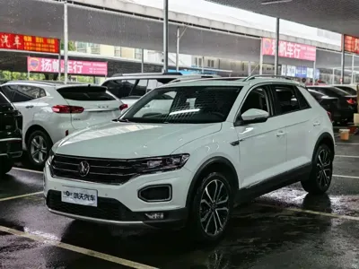 Volkswagen T-Roc · 2022 год