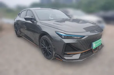 Changan UNI-V 2022, 17200 км, за 76912.22 CNY