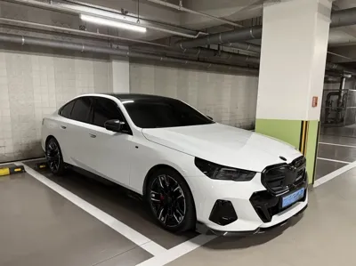 BMW i5 2024, 16500 км, за 98250000 KRW