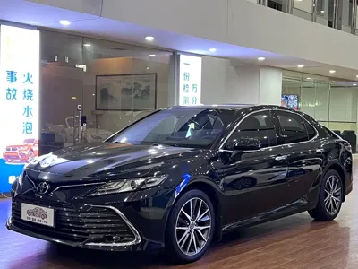 Toyota Camry · 2021 год