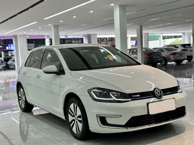 Volkswagen Golf 2018, 20600 км, за 60100 CNY - фото 4
