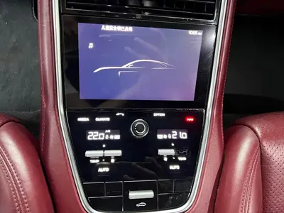 Porsche Panamera 2019, 88000 км, за 282800 CNY - фото 8